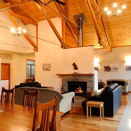 ברוס ביי Mahitahi Lodge מראה חיצוני תמונה
