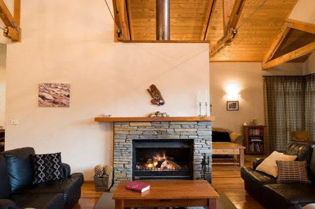 ברוס ביי Mahitahi Lodge מראה חיצוני תמונה