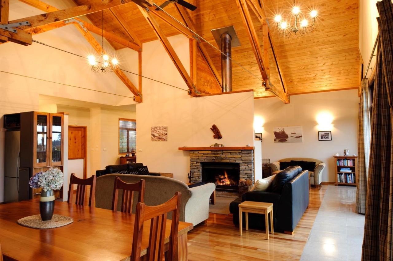 ברוס ביי Mahitahi Lodge מראה חיצוני תמונה