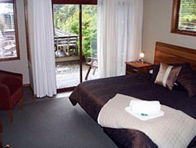 ברוס ביי Mahitahi Lodge חדר תמונה